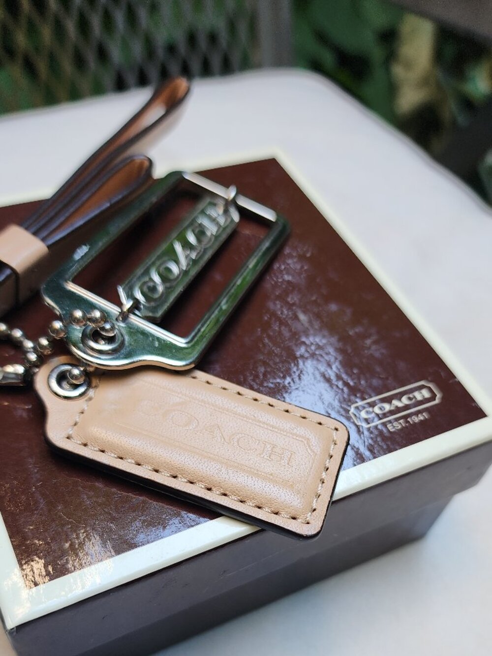 EUC bundle COACH 3 piece Keychains tan, silver WITH COACH gift box - Picture 11 of 15